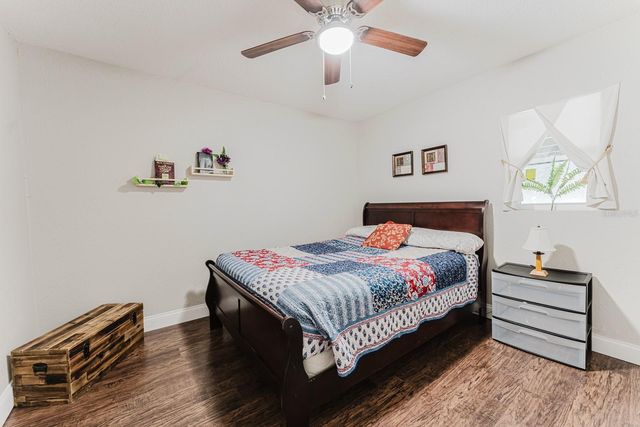 1810 BLACKSTON AVENUE, Sanford, FL 32771