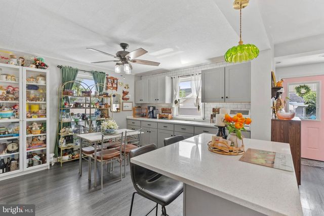 12 BROADSHIP RD, Baltimore, MD 21222