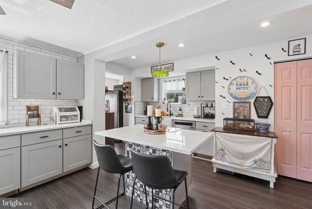 12 BROADSHIP RD, Baltimore, MD 21222