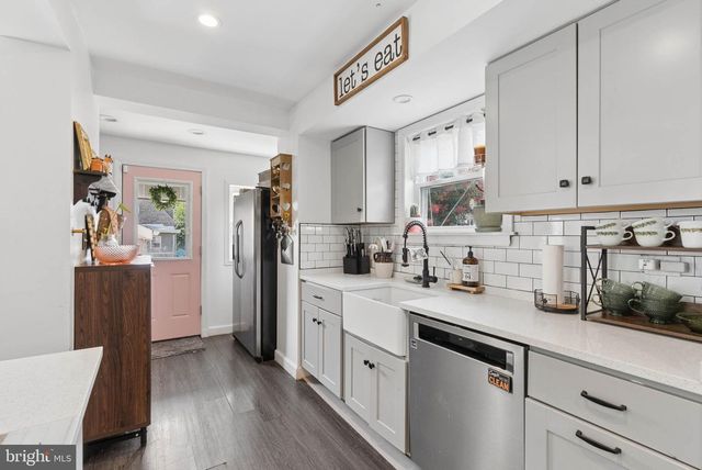 12 BROADSHIP RD, Baltimore, MD 21222
