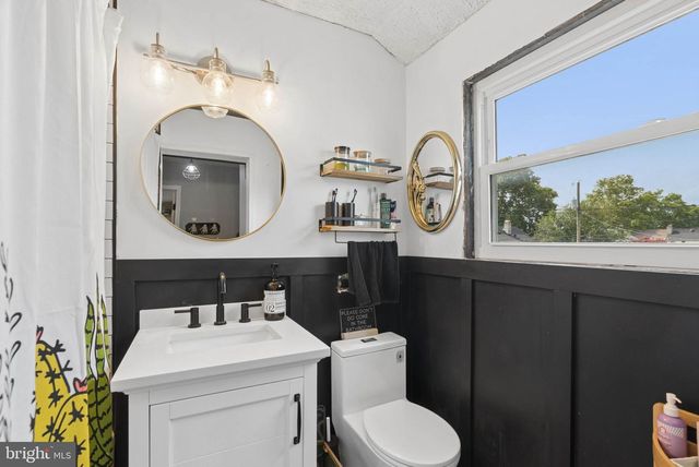 12 BROADSHIP RD, Baltimore, MD 21222