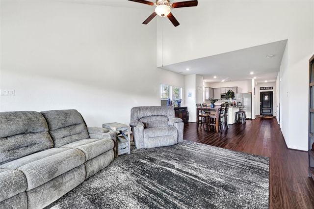 8935 Beacon Mill Drive, Cypress, TX 77433