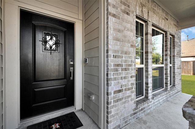 8935 Beacon Mill Drive, Cypress, TX 77433