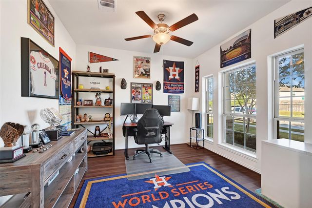 8935 Beacon Mill Drive, Cypress, TX 77433