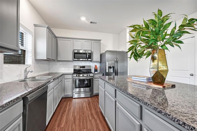 8935 Beacon Mill Drive, Cypress, TX 77433