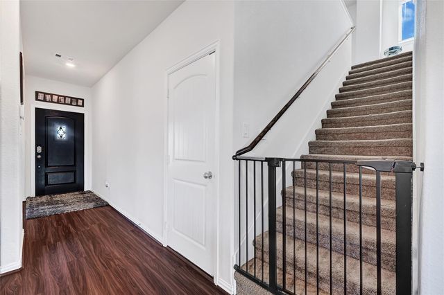 8935 Beacon Mill Drive, Cypress, TX 77433