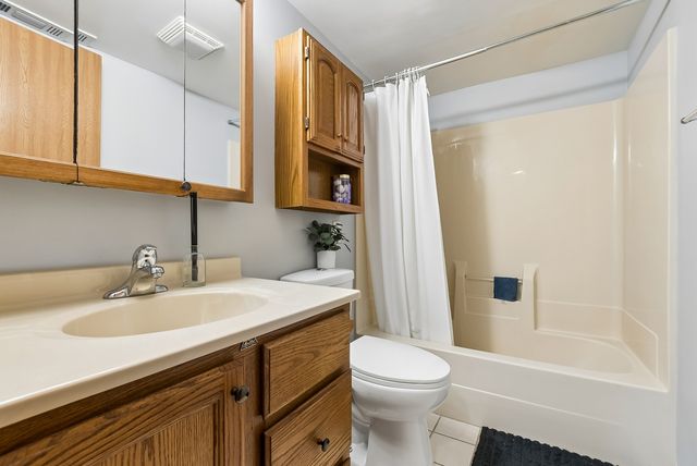 3727 214th Place 1B, Matteson, IL 60443