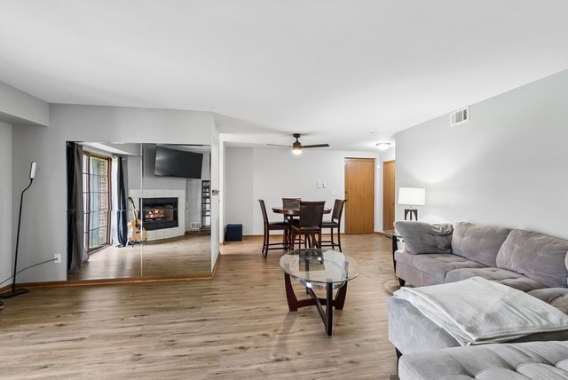 3727 214th Place 1B, Matteson, IL 60443