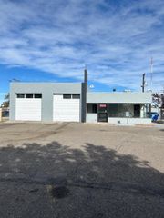 5823 Central Avenue NE, Albuquerque, NM 87108