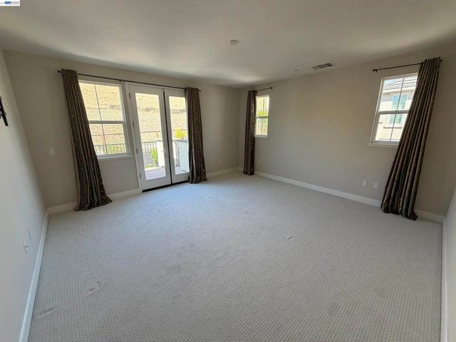 1695 N Terracina Dr, Dublin, CA 94568