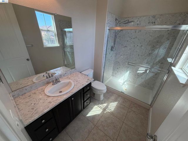 1695 N Terracina Dr, Dublin, CA 94568