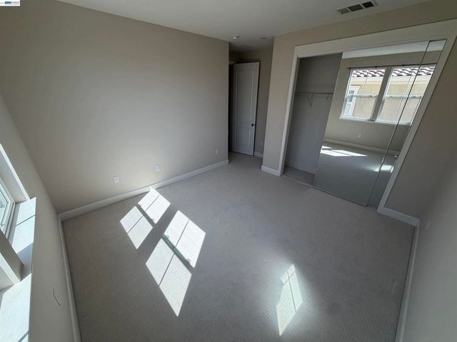 1695 N Terracina Dr, Dublin, CA 94568