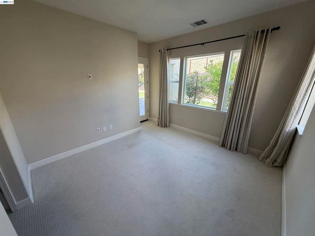 1695 N Terracina Dr, Dublin, CA 94568