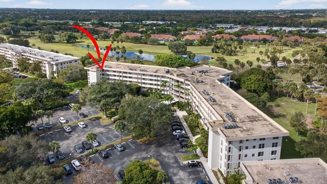 3960 Oaks Clubhouse Drive 512, Pompano Beach, FL 33069
