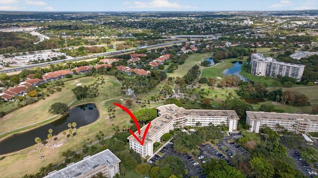 3960 Oaks Clubhouse Drive 512, Pompano Beach, FL 33069