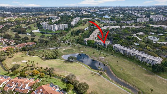 3960 Oaks Clubhouse Drive 512, Pompano Beach, FL 33069