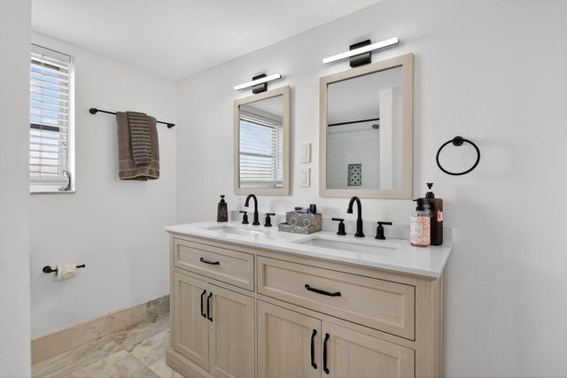 3960 Oaks Clubhouse Drive 512, Pompano Beach, FL 33069