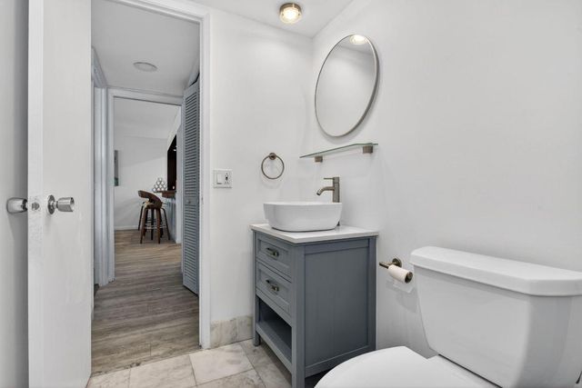 3960 Oaks Clubhouse Drive 512, Pompano Beach, FL 33069