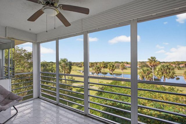 3960 Oaks Clubhouse Drive 512, Pompano Beach, FL 33069