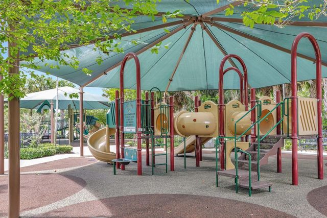 3960 Oaks Clubhouse Drive 512, Pompano Beach, FL 33069