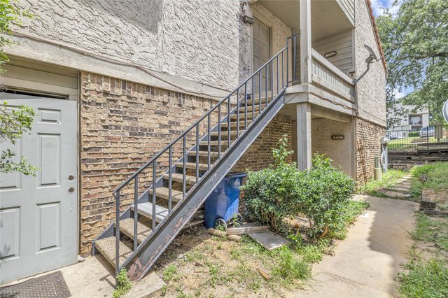 6040 Stoneybrook Drive, Fort Worth, TX 76112
