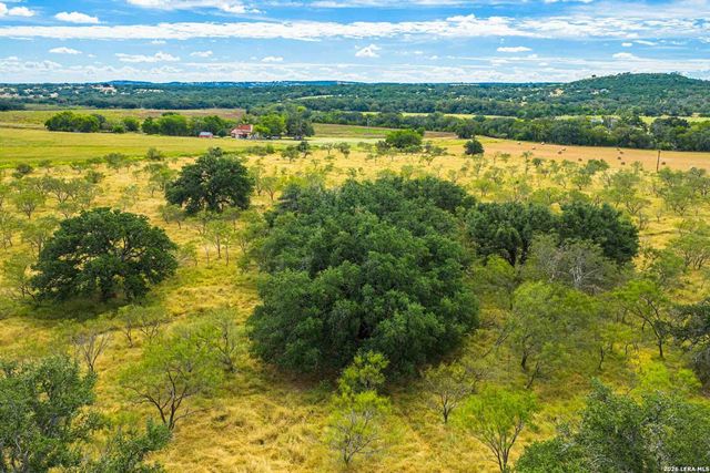 6754 North Grape Creek, Fredericksburg, TX 78624