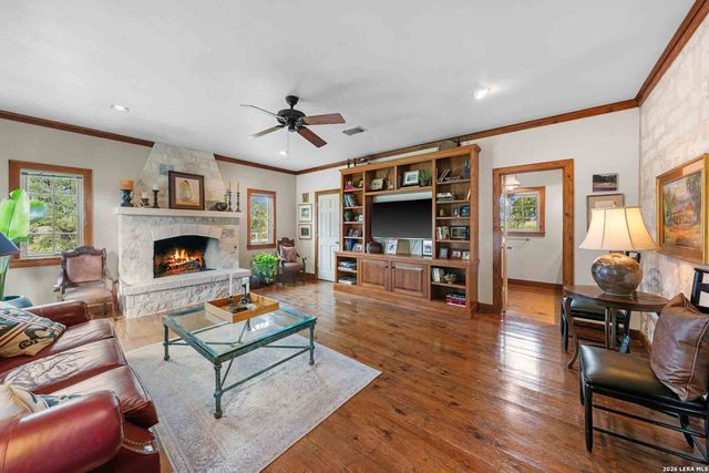 6754 North Grape Creek, Fredericksburg, TX 78624