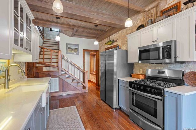 6754 North Grape Creek, Fredericksburg, TX 78624