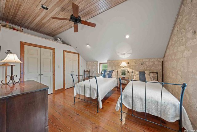 6754 North Grape Creek, Fredericksburg, TX 78624