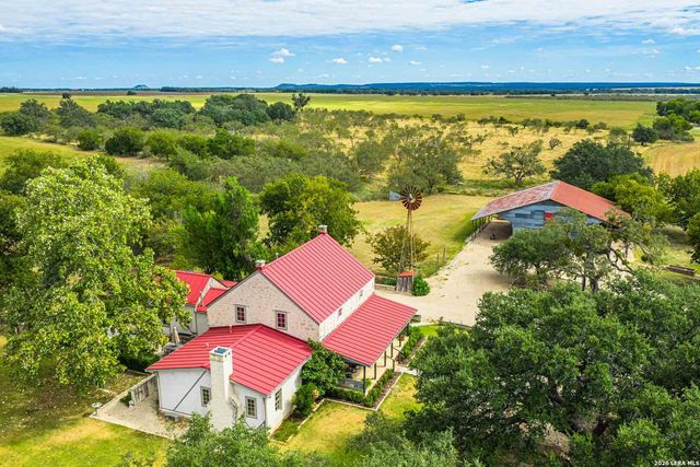 6754 North Grape Creek, Fredericksburg, TX 78624