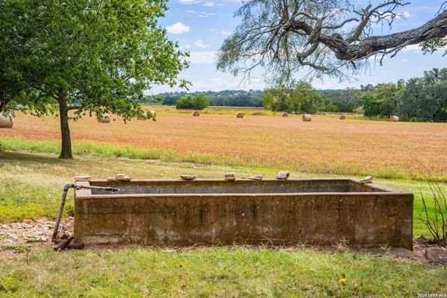 6754 North Grape Creek, Fredericksburg, TX 78624