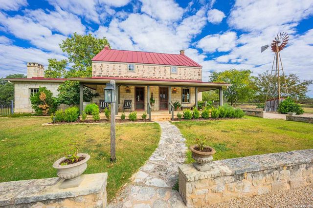 6754 North Grape Creek, Fredericksburg, TX 78624