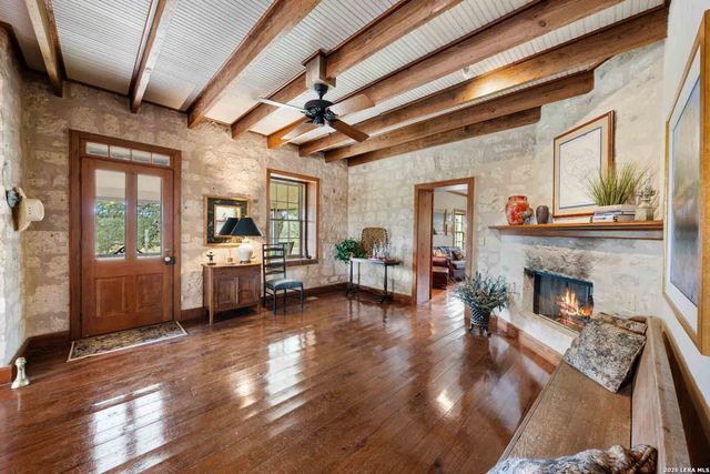 6754 North Grape Creek, Fredericksburg, TX 78624