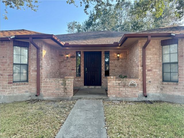 3009 Hilldale Dr, Corpus Christi, TX 78415