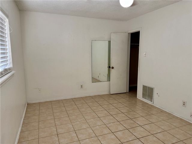 3009 Hilldale Dr, Corpus Christi, TX 78415