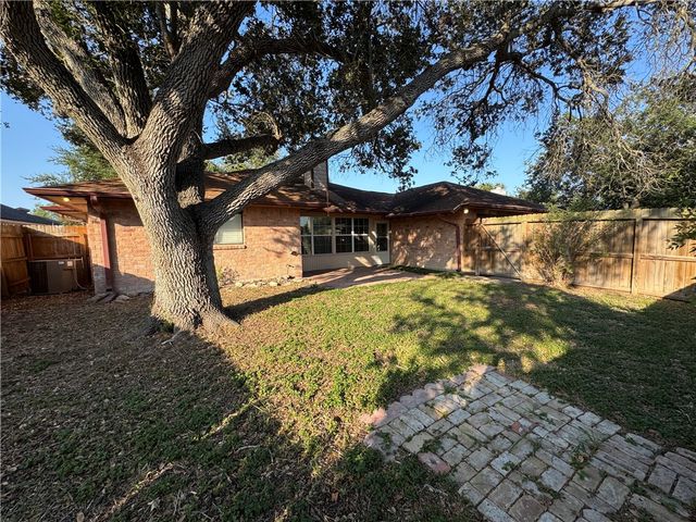 3009 Hilldale Dr, Corpus Christi, TX 78415