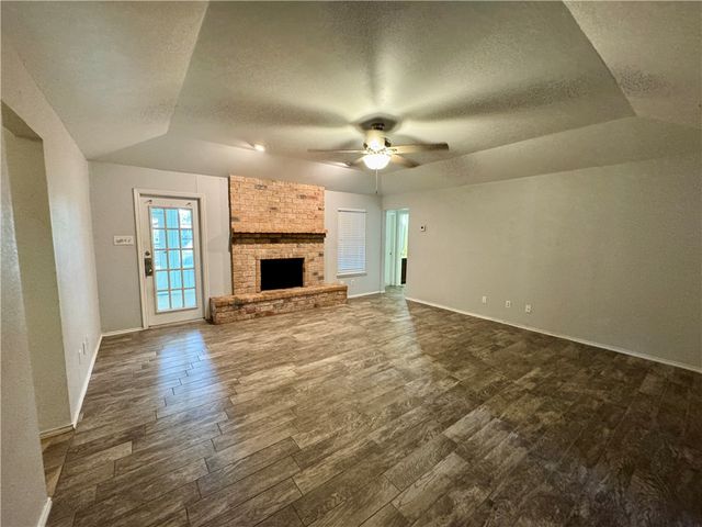 3009 Hilldale Dr, Corpus Christi, TX 78415