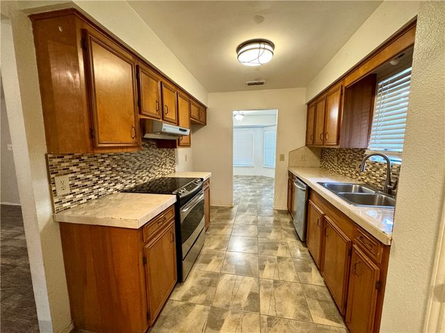 3009 Hilldale Dr, Corpus Christi, TX 78415