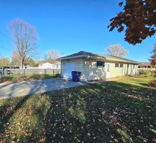 1285 11th Avenue N, Saint Cloud, MN 56303