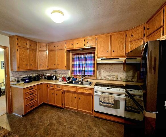 1285 11th Avenue N, Saint Cloud, MN 56303