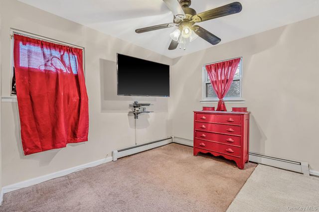 29 N Baldwin Place, Massapequa, NY 11758