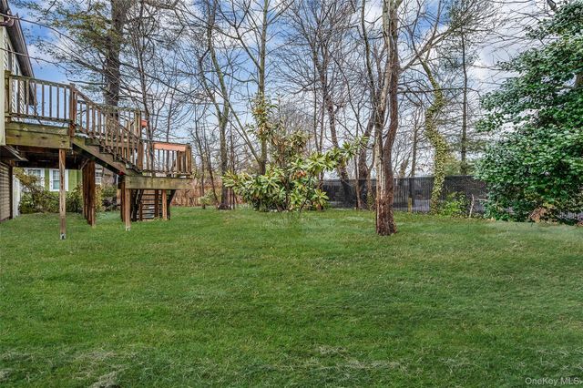 29 N Baldwin Place, Massapequa, NY 11758