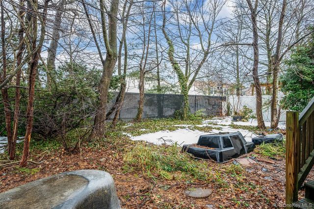 29 N Baldwin Place, Massapequa, NY 11758