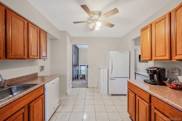 29 N Baldwin Place, Massapequa, NY 11758