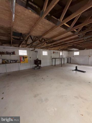 97 STORMY LN, Springfield, WV 26763