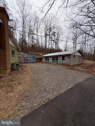 97 STORMY LN, Springfield, WV 26763