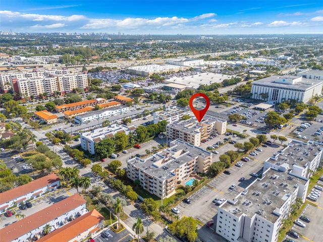 8045 NW 7th St 2301, Miami, FL 33126