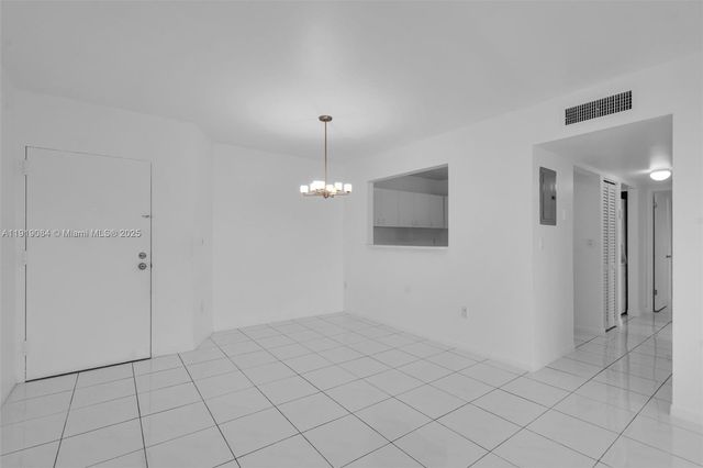 8045 NW 7th St 2301, Miami, FL 33126