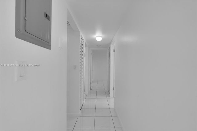 8045 NW 7th St 2301, Miami, FL 33126