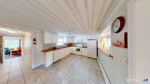 88 Avery Avenue, Meriden, CT 06450